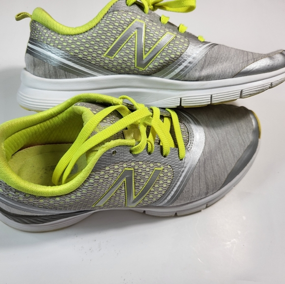 New Balance 711 Training Shoes Size 8 Gray & Yellow - Picture 1 of 6